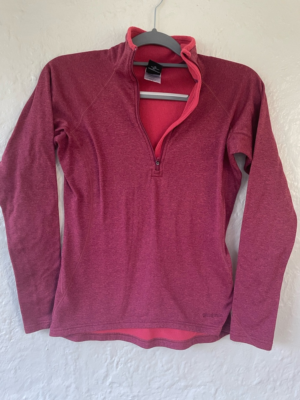 Patagonia Women's Capilene 4 Expedition Weight Zip-Neck Pullover Small Red